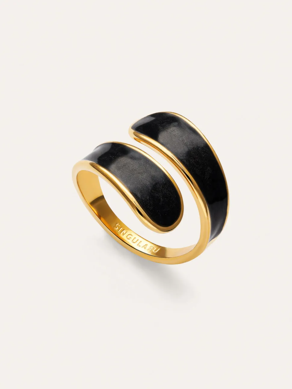 Anillo Abbraccio Black Acero Baño Oro