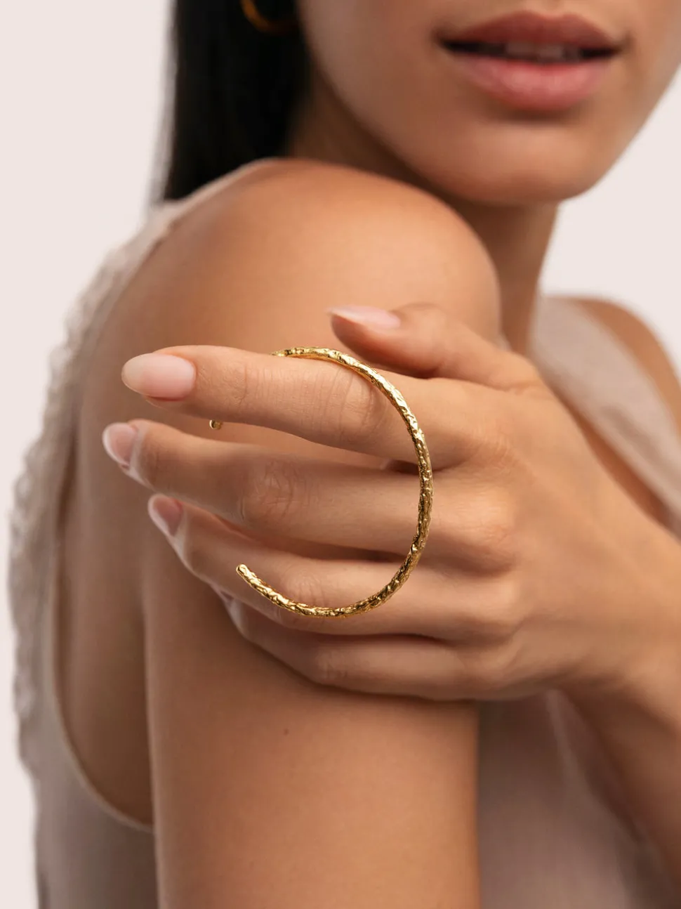 Brazalete Organic River Acero Baño Oro