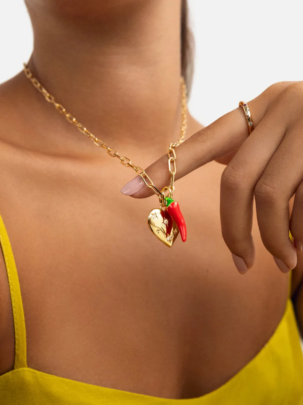 Charm Chili Pepper Baño Oro