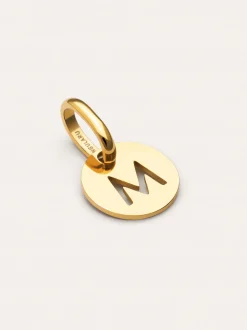 Charm Mini Medallion Letter Acero Baño Oro