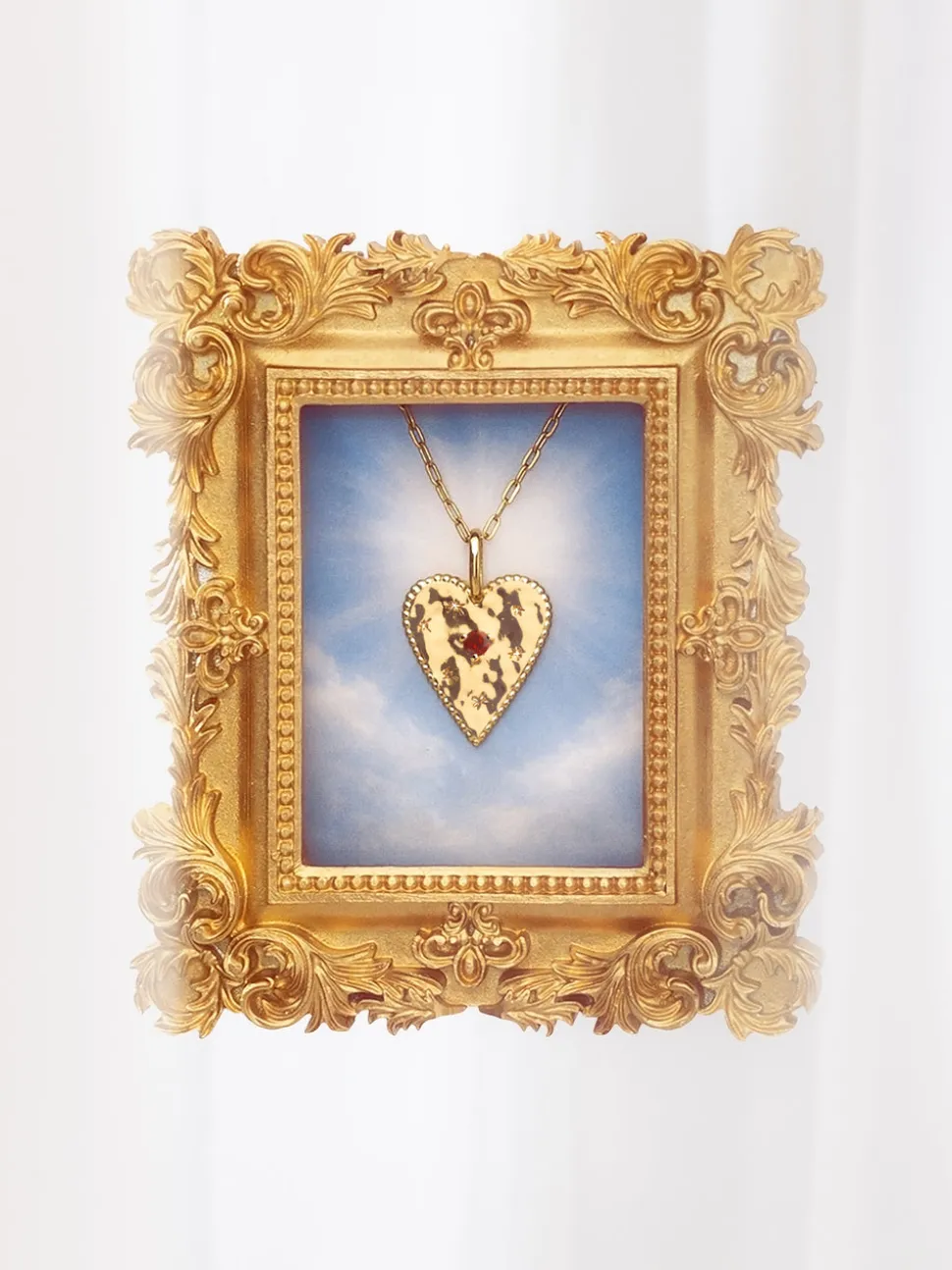 Charm Raw Heart Baño Oro