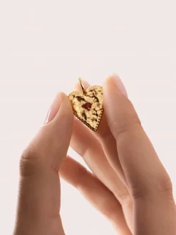 Charm Raw Heart Baño Oro