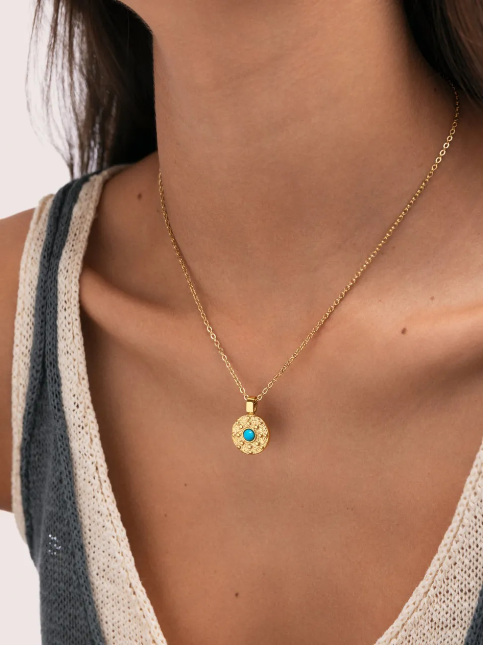Collar Medallion Aqua Acero Baño Oro
