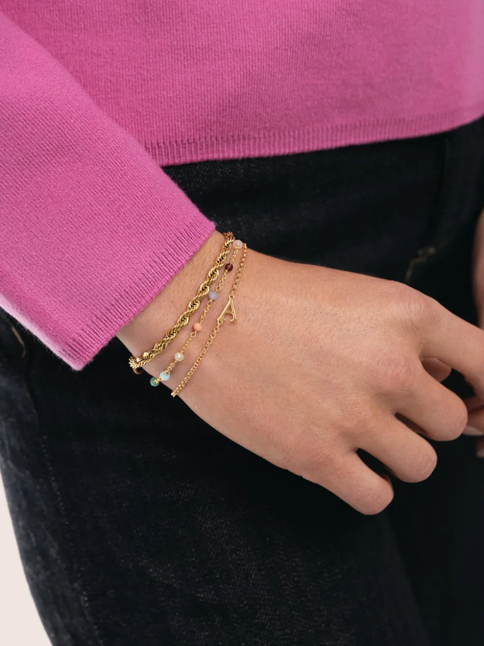 Pulsera Single Letter Plata Baño Oro